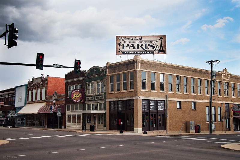 View of Paris, the seat of Texas' Lamar County. Image credit: Cyril Fluck / Flickr.