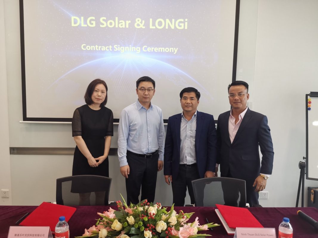 The LONGi-DLG Solar deal concerns the 72-cell HI-MO 4 variant, with each panel designed with a maximum power output of 440W. (Image credit: LONGi Solar)