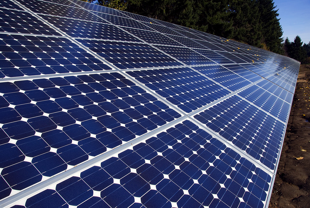 This new solar facility stands as Avangrid Renewables' 11th renewable energy installation developed in Oregon and will be built on roughly 485 privately-owned hectares of land in Gilliam County. Image: Oregon Department of Transportation / Flickr 