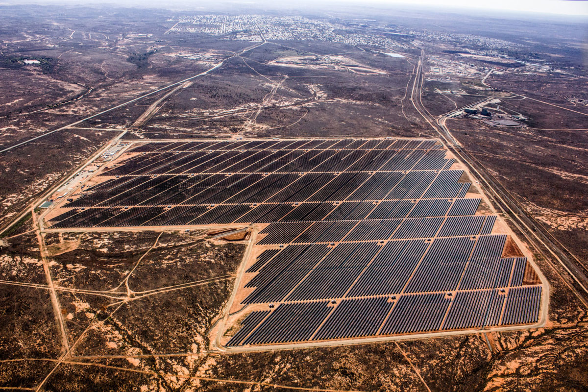 Broken Hill solar plant looking East. Credit: ARENA