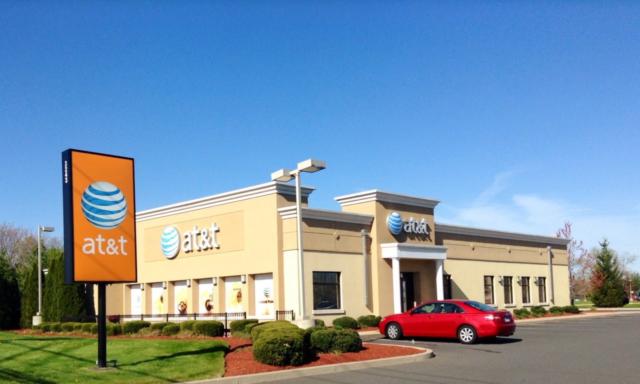 An AT&T store in the US. Source: Mike Mozart, Flickr