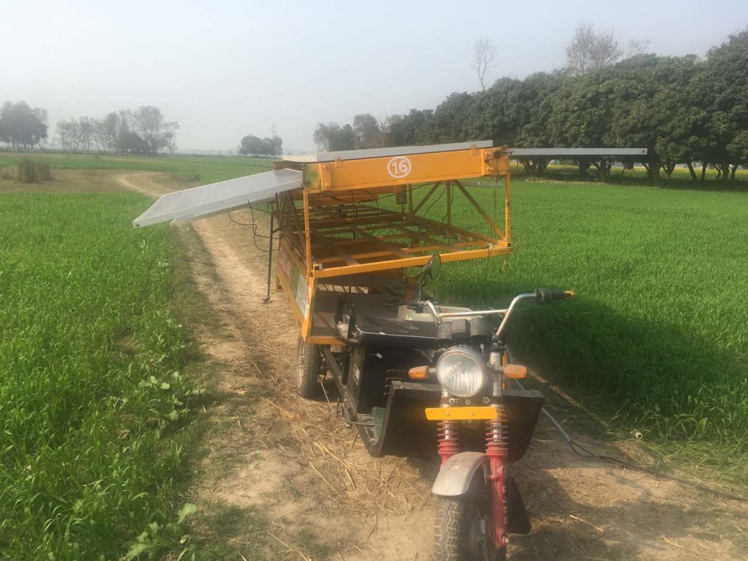 Anotehr Claro solar rickshaw. credit: Claro Energy