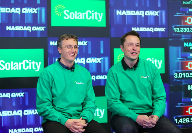 Elon Musk (right) and cousin Lyndon Rive. Image: Tesla/Solarcity.