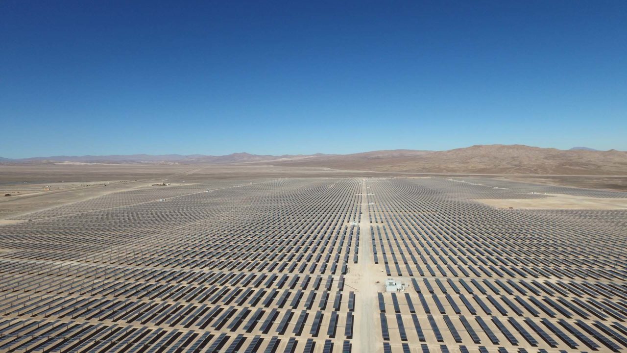 AES Andes adquiere planta solar fotovoltaica de 146MW en Chile