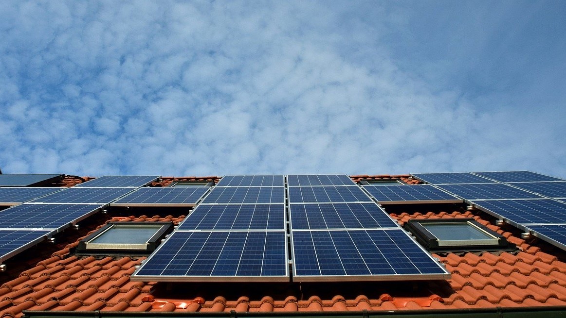 The plan will see around 500 social housing properties in Western Australia fitted with AU$6 million worth of solar panels. Image: Pixabay.