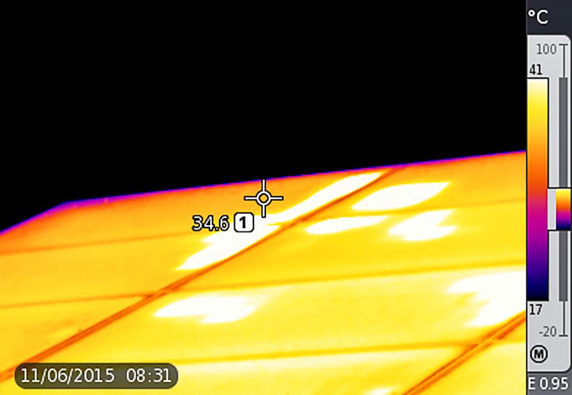 Partial soiling of modules can create dangerous hotspots. Image: PI Berlin.