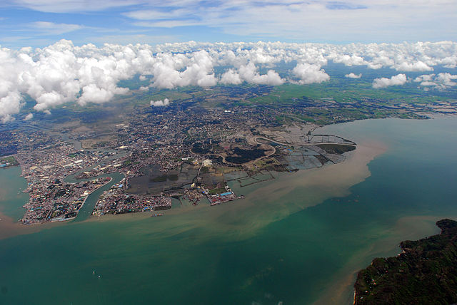 Iliolio City, Panay Island. Credit: Wikimedia Creative Commons, United States Navy