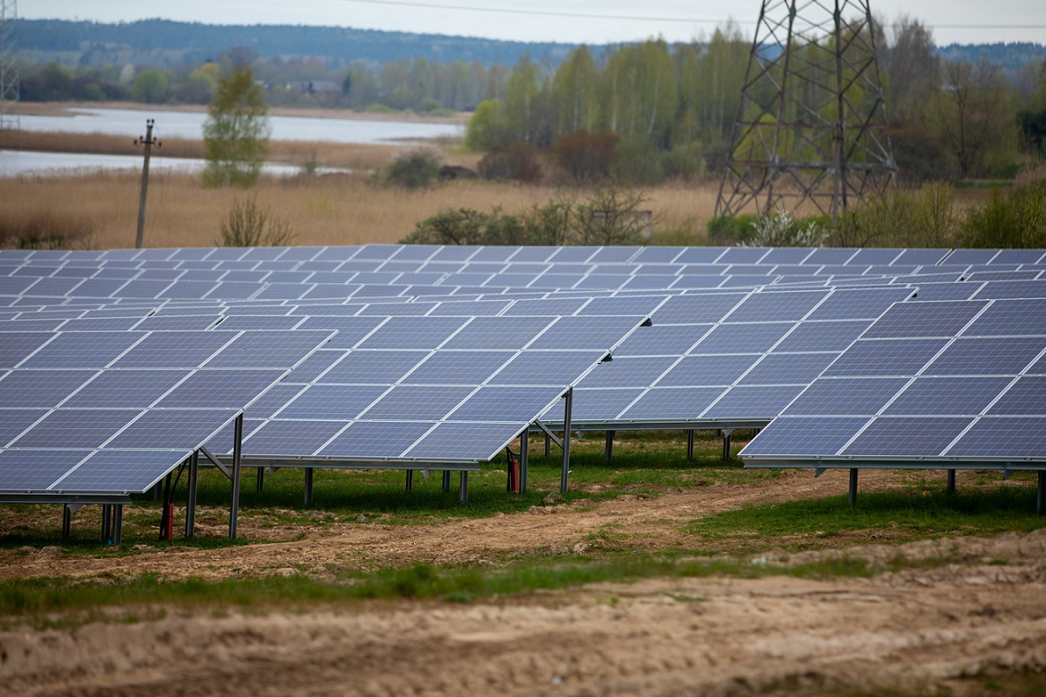 Lietuvos „Ignitis“ grupė perka Latvijos atsinaujinančios energijos vystytoją su 200 MW saulės ir vėjo energijos projektu