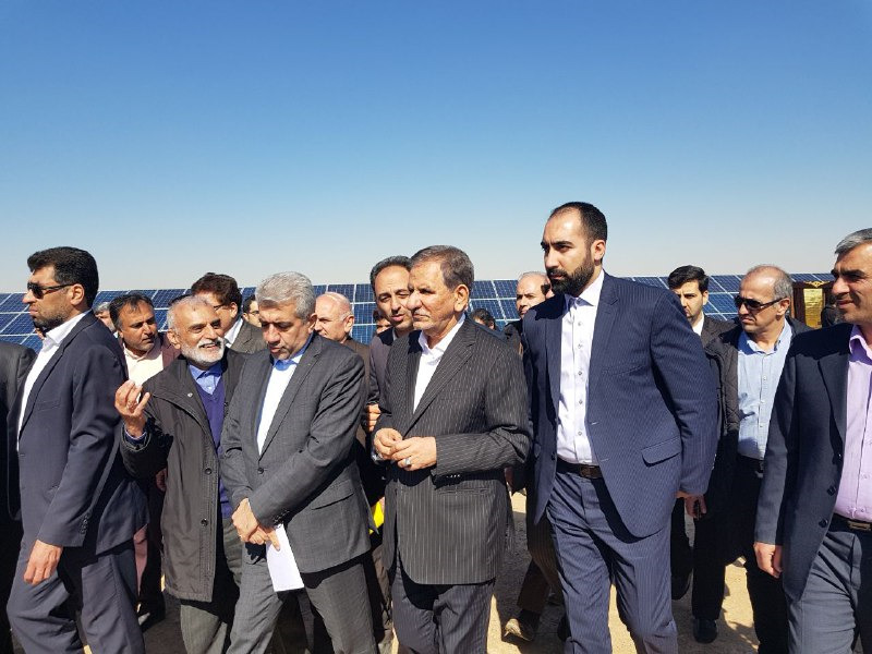 Minister of energy Reza Ardakanian opens the plant. Credit: SATBA