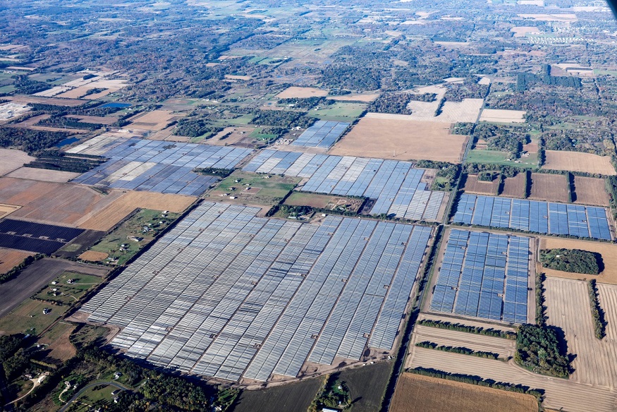 JinkoSolar has provided its high-efficiency 72-cell polycrystalline modules for what will be the largest solar facility in the Midwest. Source: Community Energy Solar
