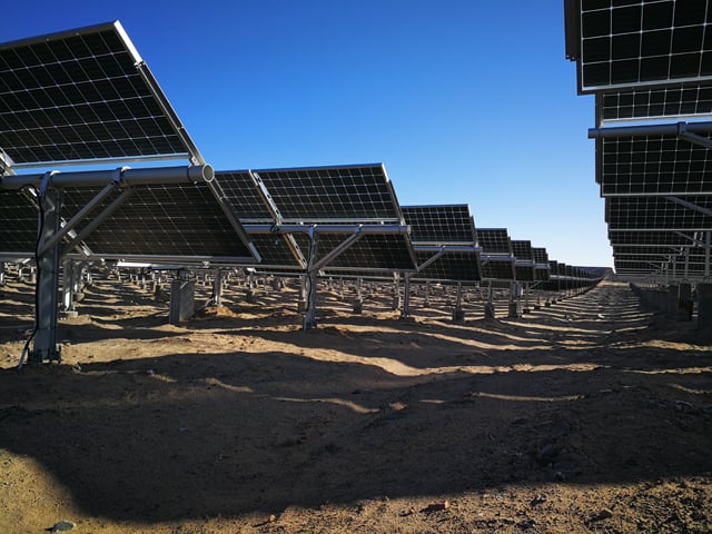 The innovative half-cut bifacial P-type -mono PERC module follows on the heels of its Hi-MO1 PERC low-LID module in 2016 and Hi-MO2 bifacial PERC module in 2017. Image: LONGi Solar