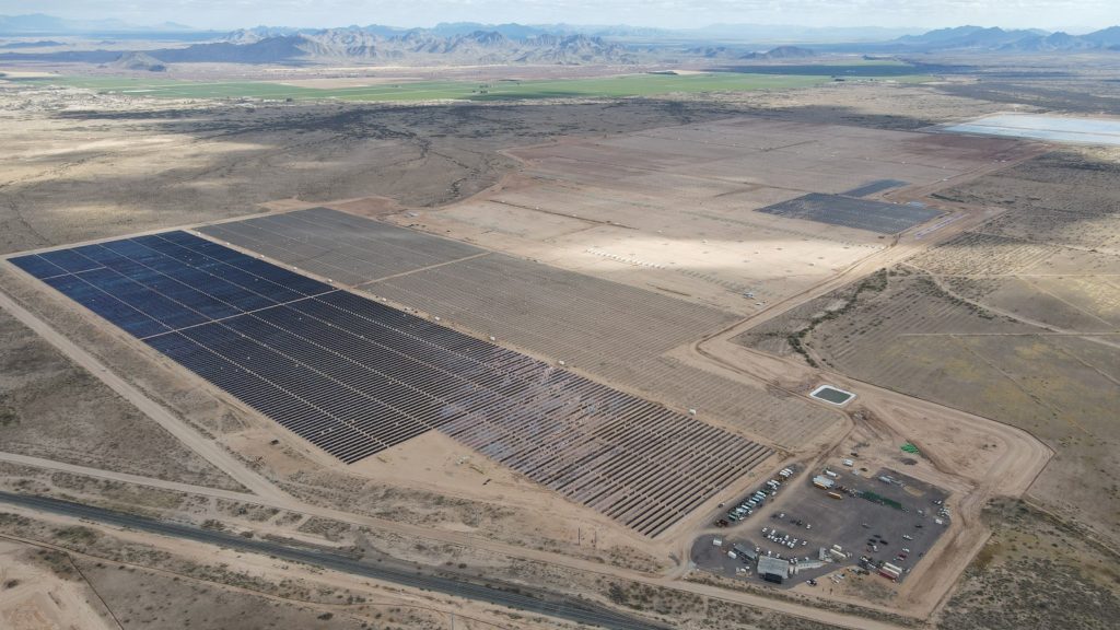 The Sunstreams 2 project, which is operational, in Arizona. Image: Longroad Energy.