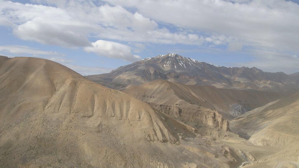 A view from the road to Leh from Manali. Credit: Tom Kenning