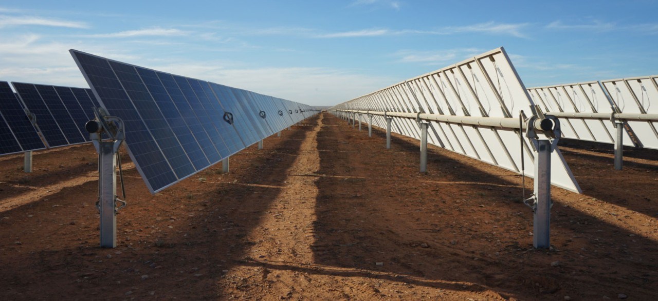 Nextracker's NX Horizon technology installed at an existing solar farm in Australia, completed in 2018. Image: Nextracker.