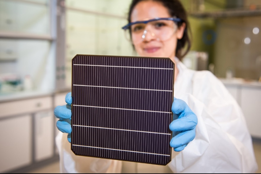 Frank P. Averdung, Chief Executive Officer at Oxford PV commented, “Oxford PV’s move to commercial manufacturer is building momentum. We now have the orders placed for our first 125 MW perovskite-on-silicon solar cell manufacturing line.” Image: Oxford PV