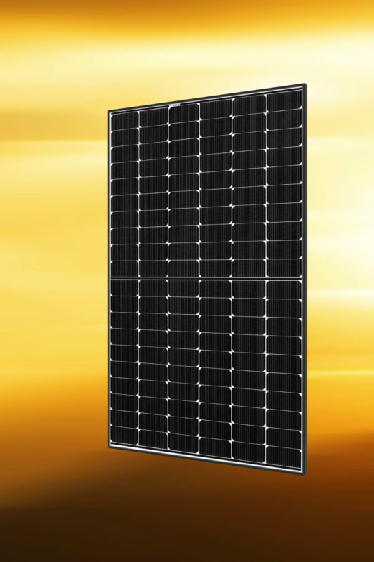 The ‘Alpha’ module is built around 120 half-cut heterojunction cells (HJT) and advanced connection technology, featuring high efficiency n-type mono wafers between thin layers of amorphous silicon. Image: REC