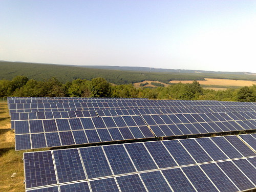 The PV project is comprised of 14 individual solar plants, each with a generation capacity of 0.5MW. Image: Renesola