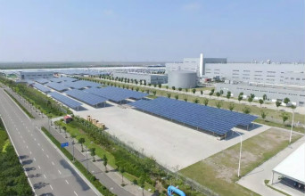 The first phase capacity was 20MW using 255W PV modules from Risen Energy. The project total capacity was expected to be 55MW, covering an area of about 20 football fields, which can house more than 20,000 vehicles. Image: Risen Energy