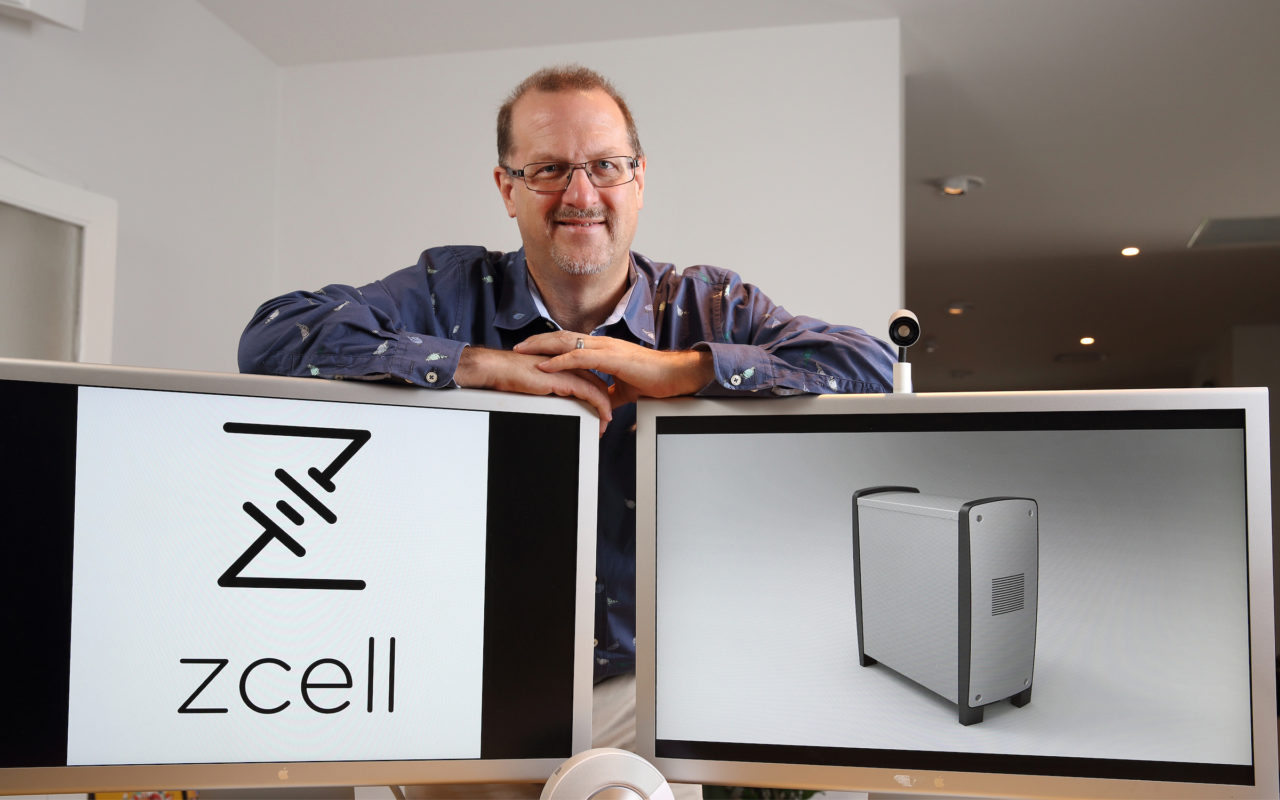Newly-installed Redflow CEO Simon Hackett with the Z Cell. Source: Redflow