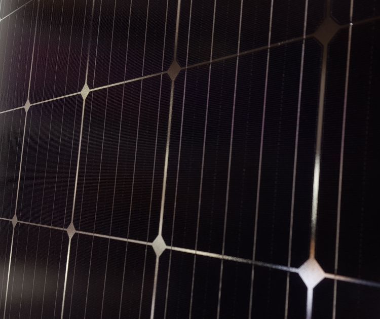 JinkoSolar has set a new record conversion efficiency of 24.90% for its N-type TOPCon monocrystalline silicon solar cell that has been independently verified by the Institute for Solar Energy Research in Hamelin (ISFH), Germany. Image: PV Tech