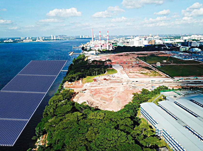 Singapore is already a hub of floating solar technology with the world’s largest floating PV test-bed at Tengeh Reservoir. Credit: Sunseap