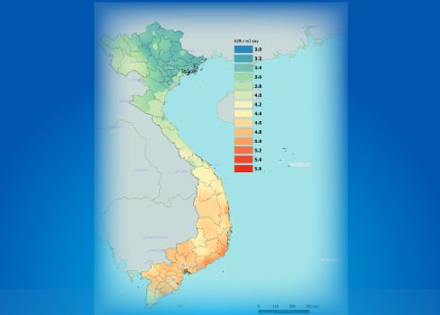 Hoa Vu Phuong, specialist, international relations department, Institute of Energy, Vietnam, explains big solar in the Southeast Asian country. Credit: MOIT