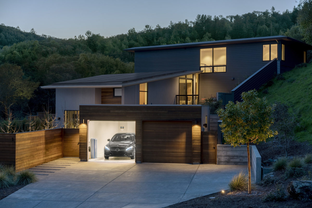 Vivint's residential energy storage technology supplier is Mercedes-Benz Energy. Image: Vivint. 