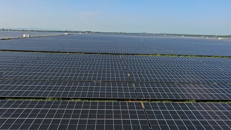 LONGi modules in action at a solar project in Vietnam. Image: LONGi. 