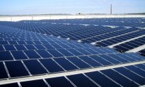 The IEA thinks that the DG market could account for over 300GW of installations through the five-year forecast and the cumulative DG market top 600GW by 2024. The IEA noted that this would still only account for only 6% of distributed PV’s technical potential based on total available rooftop area. Image: Q CELLS