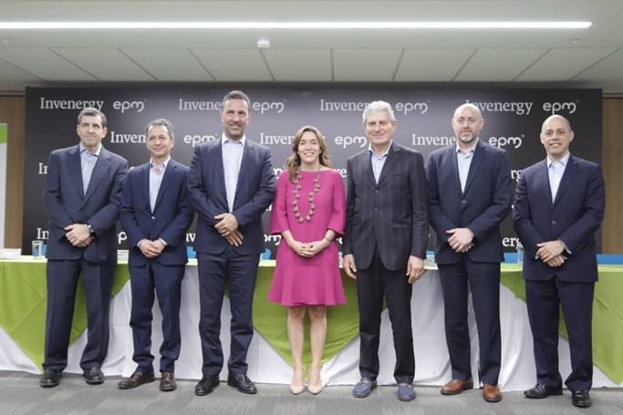 Energy minister María Fernanda Suárez (centre) attended the sealing of the Invenergy-EPM alliance. Image credit: EPM