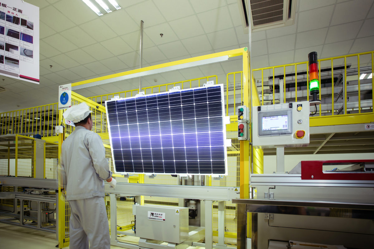 Within BloombergNEF’s latest bankability rating survey that asks banks, funds, developers, EPCs and technical due diligence firms, which brands out of 48 modules manufacturers they considered bankable, LONGi Solar was rated 91% bankable, its highest ever ranking. Image: LONGi Solar