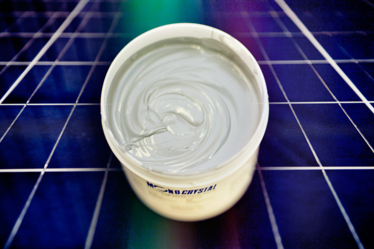 MY-555 PERC silver metallization paste is formulated to be compatible with Monocrystal’s EFX-series back-side aluminum PERC pastes. Image: Monocrystal