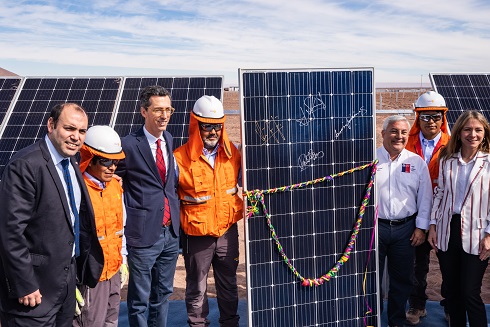 Minister Jiménez (first from the right) recently visited Solarpack's 123MW La Granja in Atacama (Credit: Solarpack)