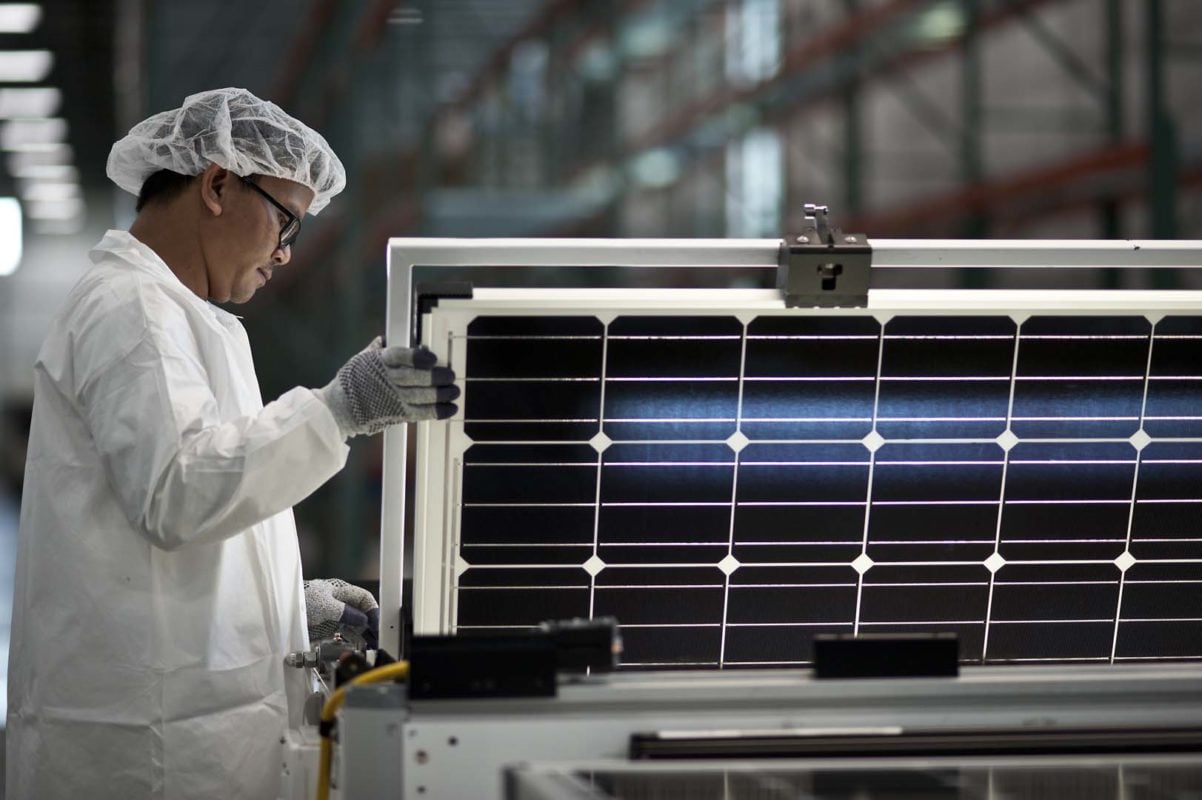 The only major change in plant layouts has come from the shift from 60 to 72-cell modules, higher operating voltages and higher adoption of string invertors. Image: SolarWorld Americas