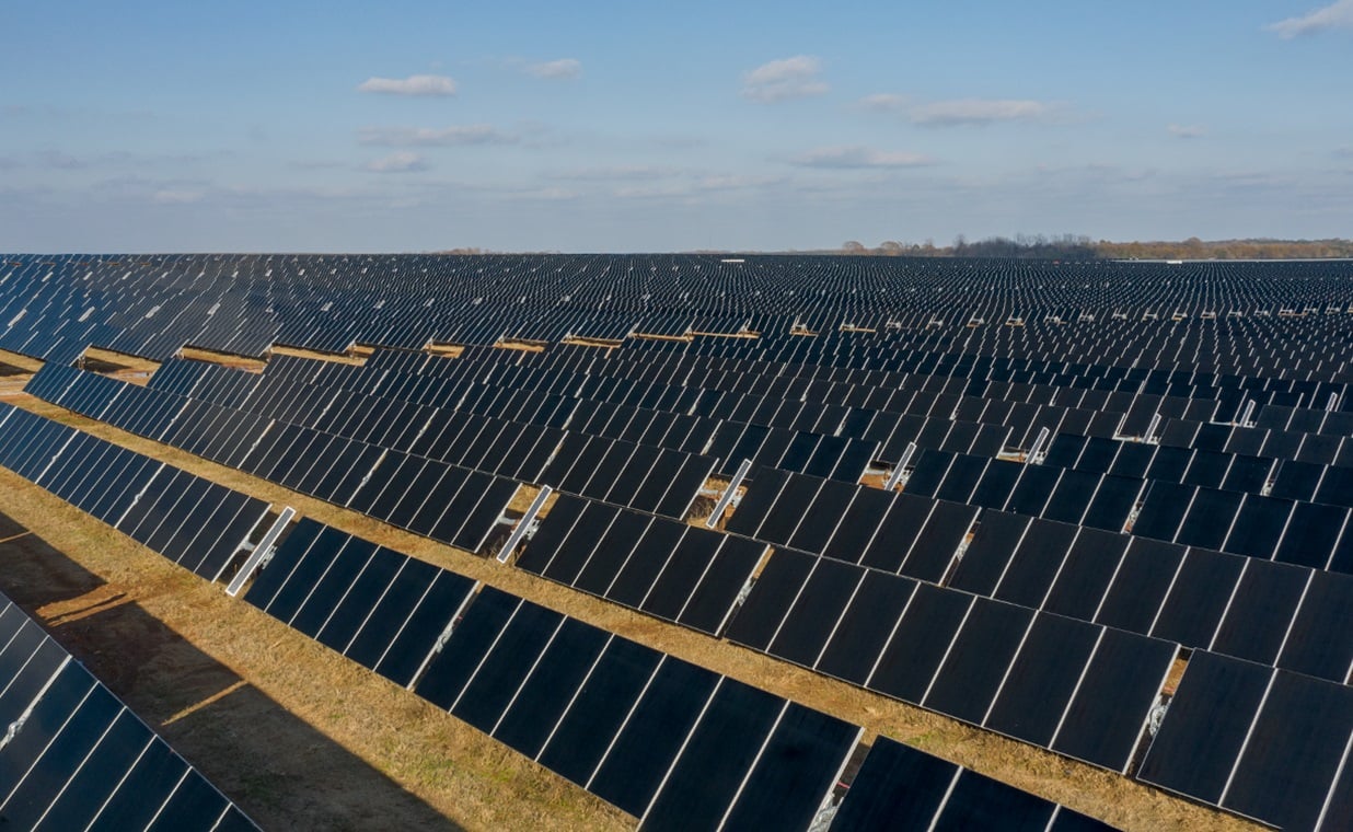 Ørsted construye una unidad costera en España, apuntando a varios gigavatios de turbinas solares y eólicas