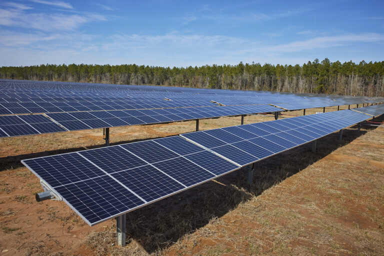 RWE comienza la construcción de un gasoducto solar fotovoltaico de 100MW en España