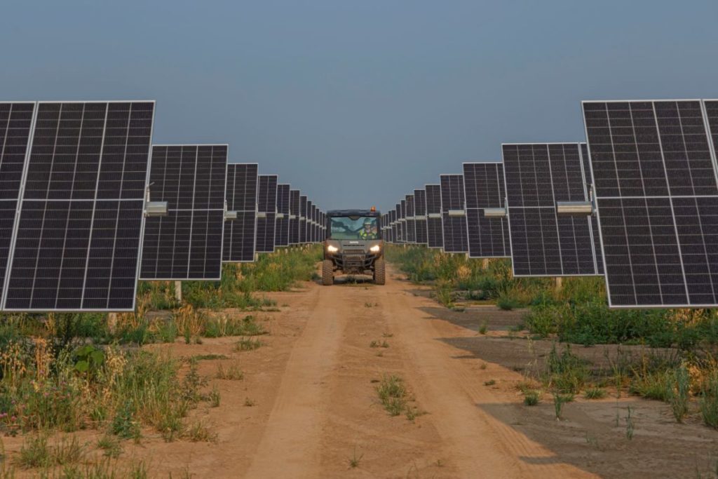 Drive through a solar PV plant from Alliant Energy in Wisconsin