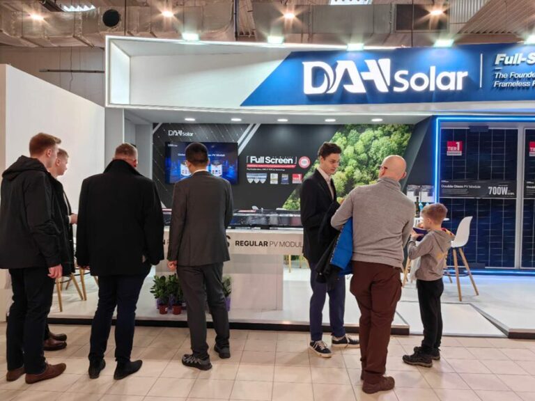 DAH Solar showcases Full-Screen modules at Polish expo - PV Tech