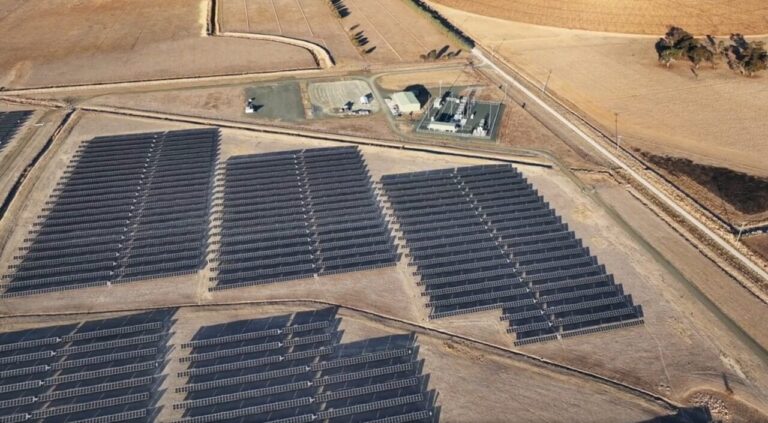 Australia's solar & storage sectors drive record Q3 2025 - PV Tech