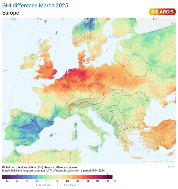 Map showing that Western Europe has seen its solar irradiance above average in March 2025.