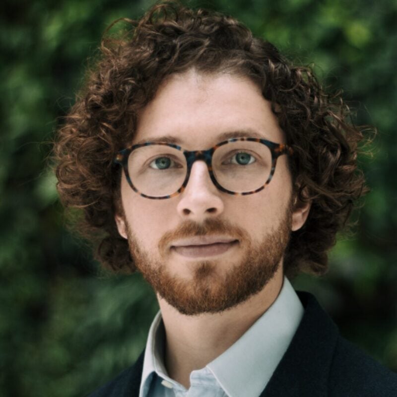 Pawel Czyzak headshot.