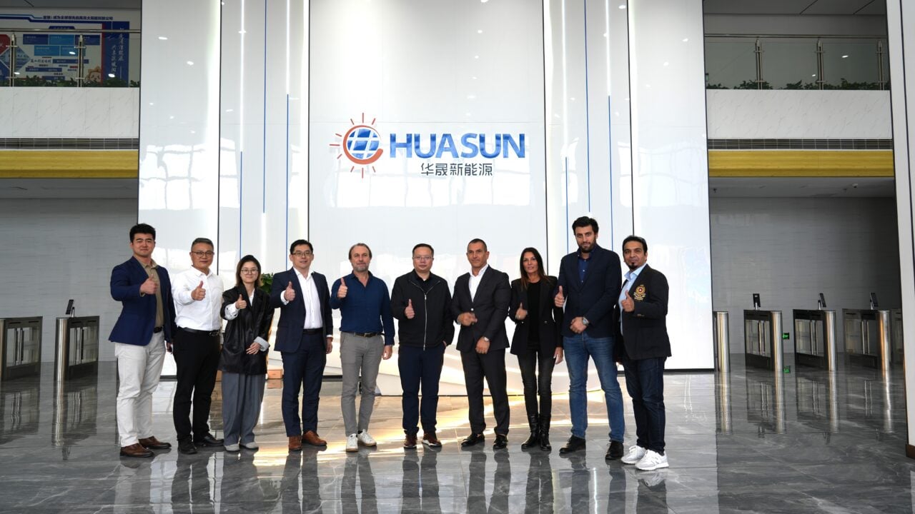 Huasun explores strategic cooperation with Italy’s New Time