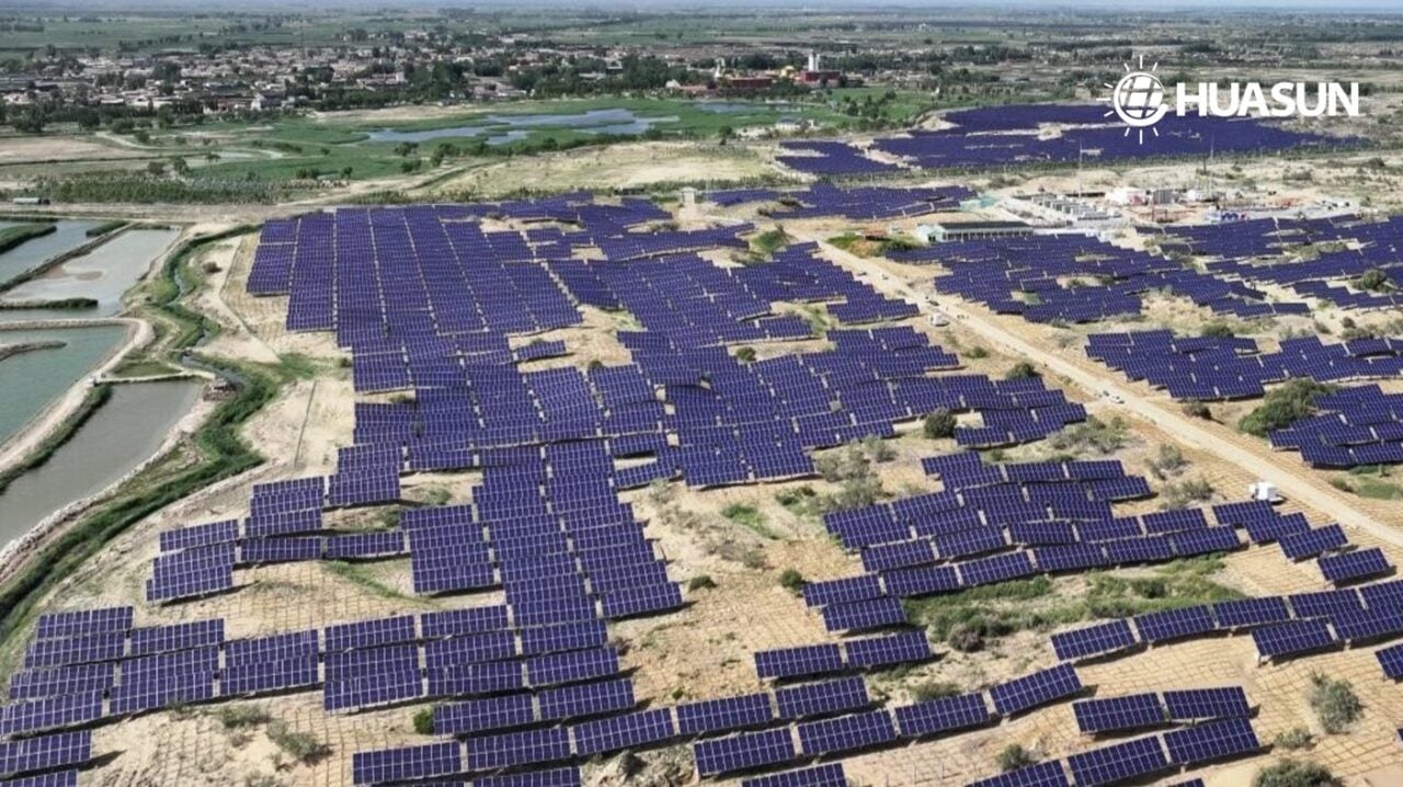 Huasun HJT modules power 200MW desert PV-ecological project in Inner Mongolia
