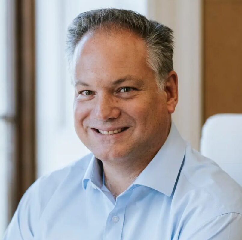 Guy Lavarack headshot.