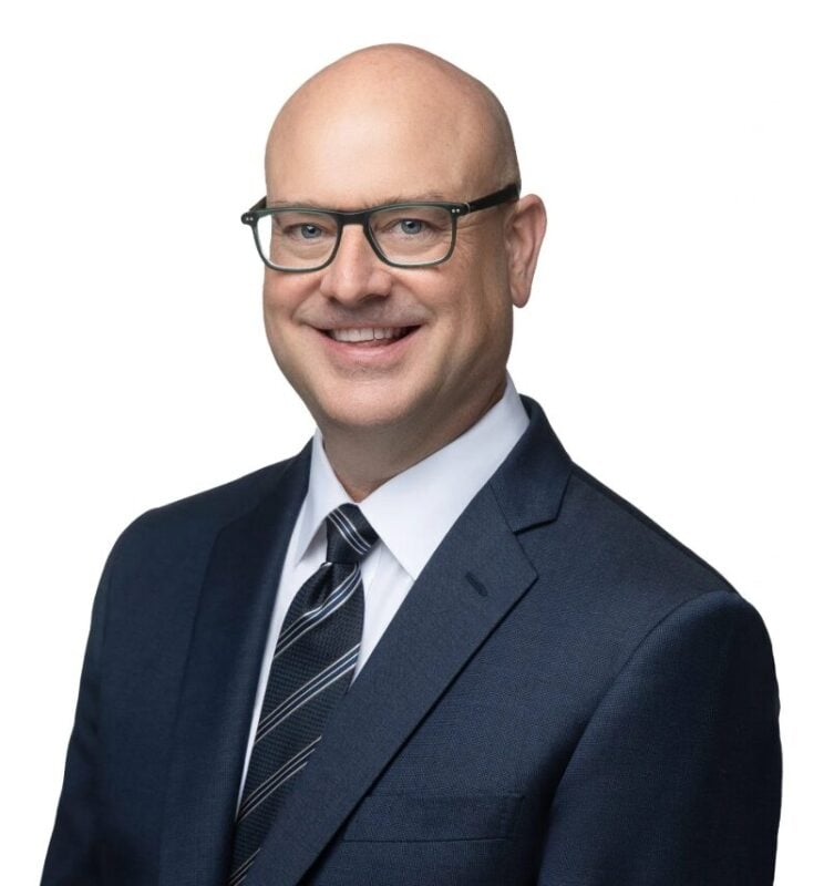 Darren Van't Hof headshot.