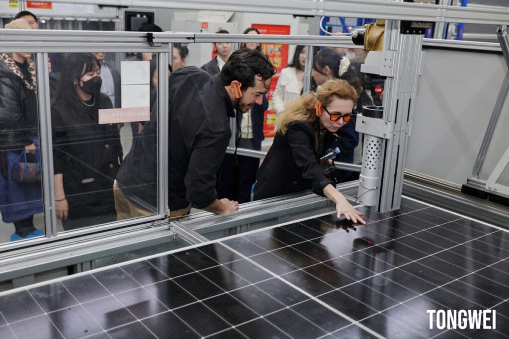 A Tongwei module demonstration.