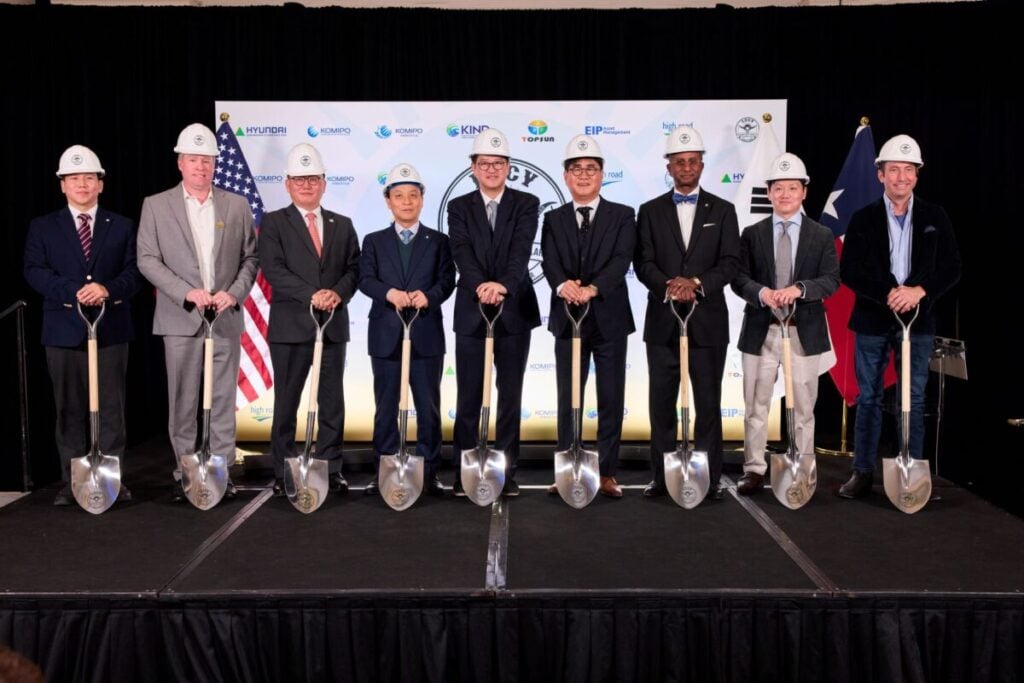 Ceremony to kickstart the construction start of a 350MW solar PV plant in Texas