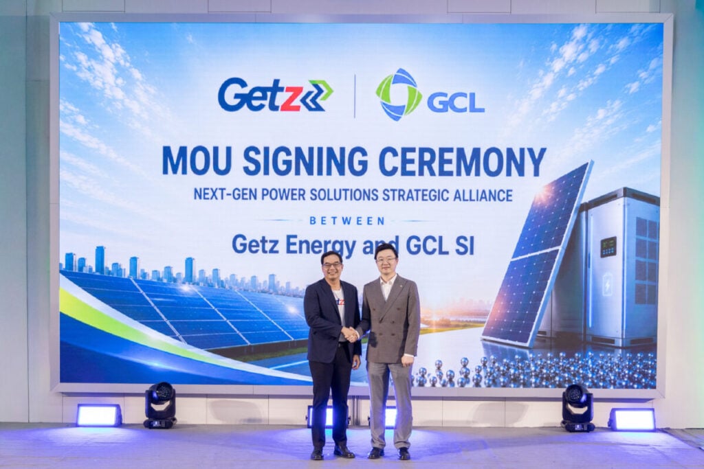 The GCL SI - Getz Energy signing ceremony.