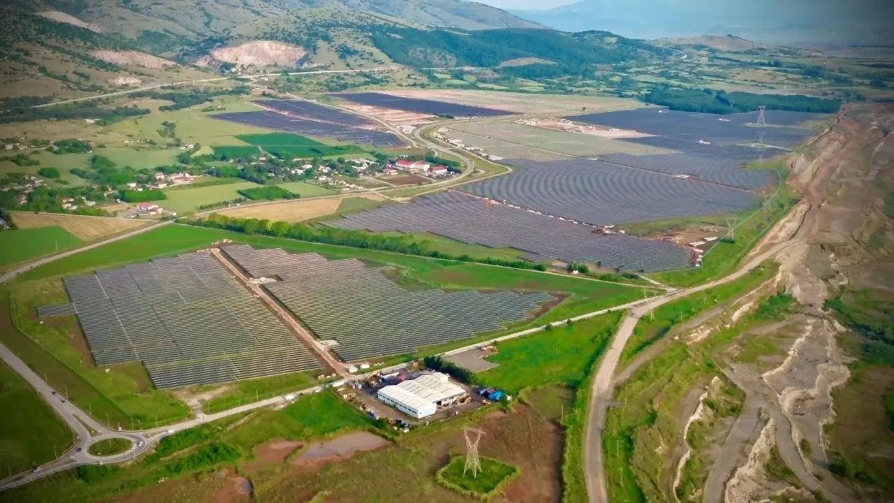 Nextpower expands tracker portfolio with NX Gemini 2P launch - PV Tech