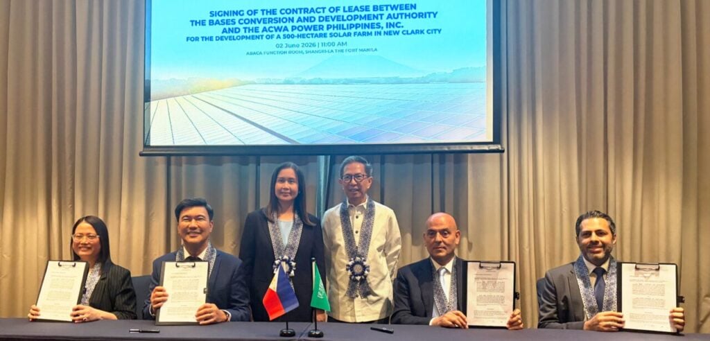 The ACWA Power-BDCA signing ceremony.